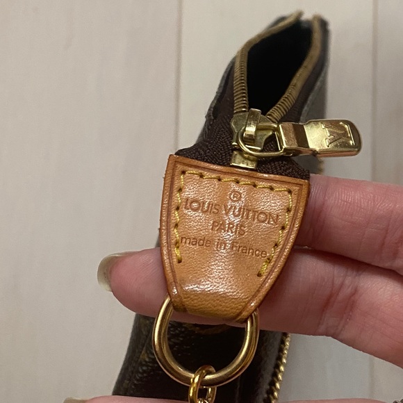 Louis Vuitton mini pochette accessories with monogram strap - Picture 8 of 15